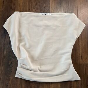 ASTR the Label Women's Asymmetrical Boat Neck Top, Ecru, Size Small Zipper